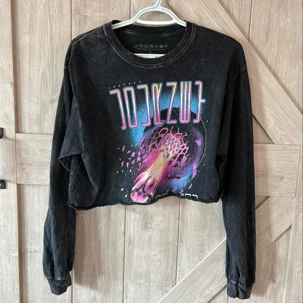 Journey Black Graphic Crop Top